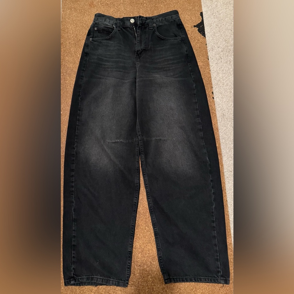 BDG baggy jean. Size 28
